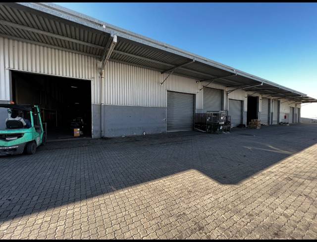 3,938M² WAREHOUSE TO LET IN AIRPORT INDUSTRIA